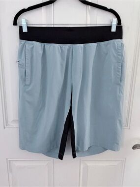 Lululemon T.H.E. Short L | Light Steel Blue Black 11" Linerless